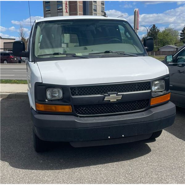2016 GMC EXPRESS G23405 *NOT AT KASTNER OFFICE FOR VIEWING