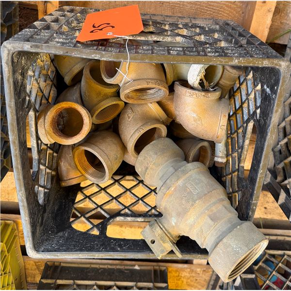 Multiple Galvanized Pipe Fittings, Misc Sizes