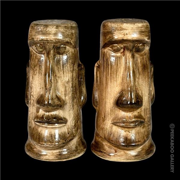 KONA KAI MOAI SALT & PEPPER SHAKERS.