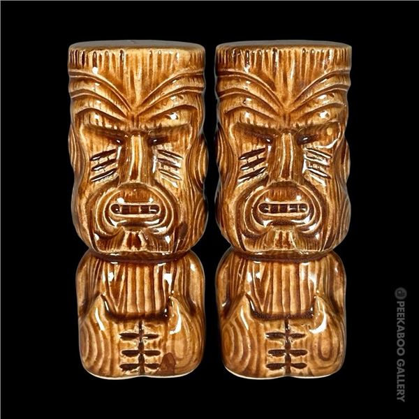 RARE KONA KAI PHILADELPHIA TIKI SALT & PEPPER SHAKERS w/ ORIGINAL OMC STICKER.
