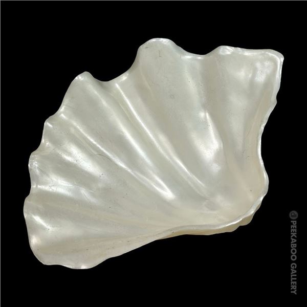 OCEANIC ARTS MEDIUM LUAU RENTAL CLAM SHELL SERVING BOWL.