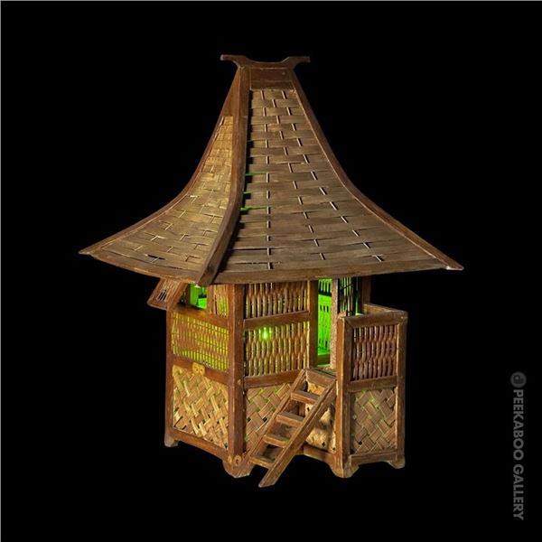 VINTAGE NATIVE SOUTH SEAS TIKI HUT TABLE LAMP.