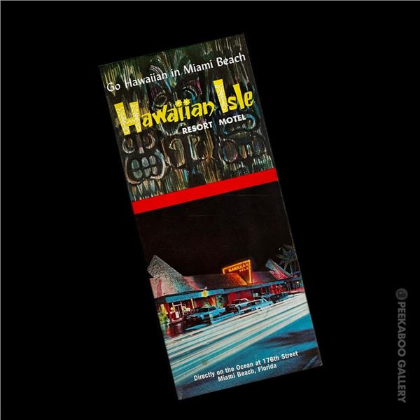 HAWAIIAN ISLE RESORT MOTEL TOURIST BROCHURE w/ YELLOW LETTERING.
