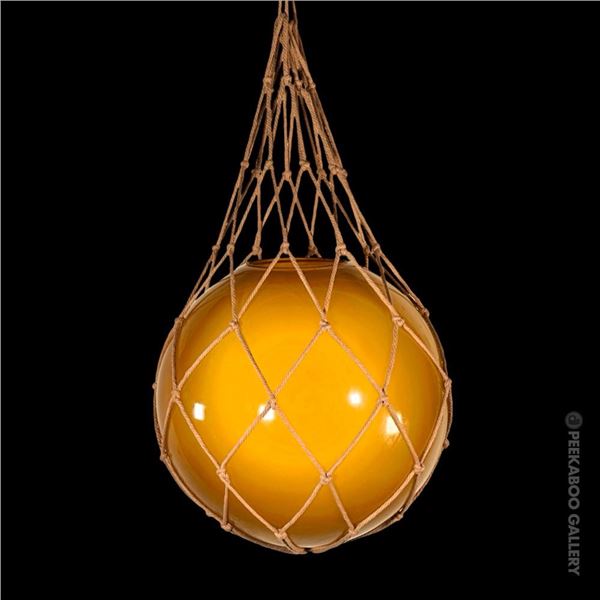 ORIGINAL OCEANIC ARTS 10" AMBER YELLOW GLASS FLOAT LAMP IN NETTING.