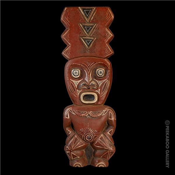 #450 "NEW GUINEA CARVED & POLYCHROMED FIGURE - DISPLAY WALL SAMPLE.