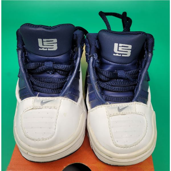 Children's Nike White/Mightnight Navy Little Lebron Shoes