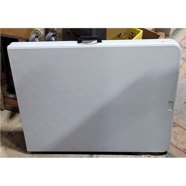 Plastic Folding Table