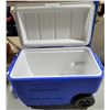 Image 2 : Coleman Rolling Cooler