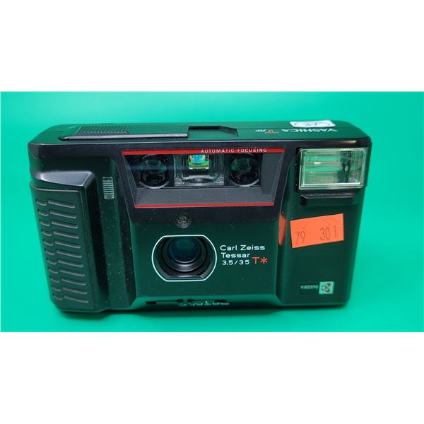 Yashica, Carl Zeiss Tessar 3.5 Camera