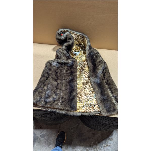 Peter Nygard Faux Fur Vest