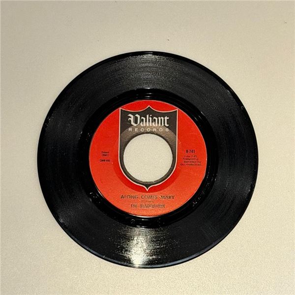 The Association Along Comes Mary 45 Album