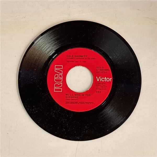 Gale Garnett We'll Sing in the Sunshine 45 Album