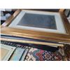 Image 7 : Picture Frames in Varying Sizes and Styles