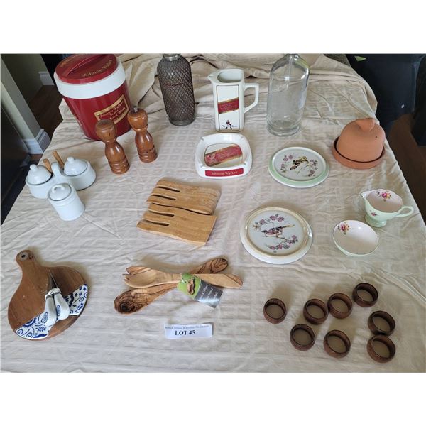Kitchen Decor and Accessories with Johnnie Walker Items