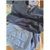 Image 2 : Medium-Sized Scrubs in Assorted Colors and Styles