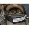 Image 4 : 4 Vintage Cast Iron Irons with Wood and Metal Handles