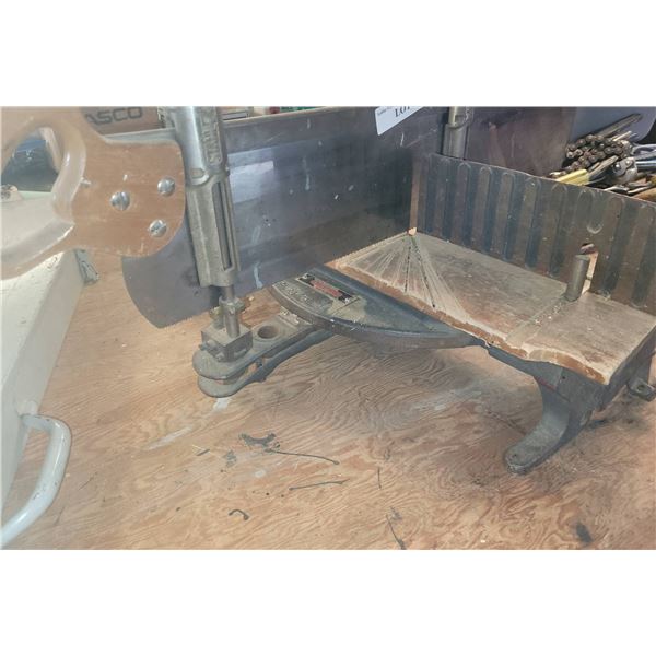 Stanley No.358 Adjustable 10-Inch Saw with Miter Box