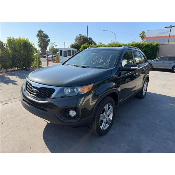 KIA SORENTO 2012 O/S TITLE 2 DAYS