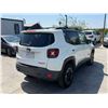 Image 3 : JEEP RENEGADE 2017 O/S TITLE 2 DAYS