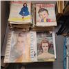 Image 2 : Large Tote with Vintage Good Housekeeping Magazines