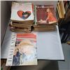 Image 3 : Large Tote with Vintage Good Housekeeping Magazines