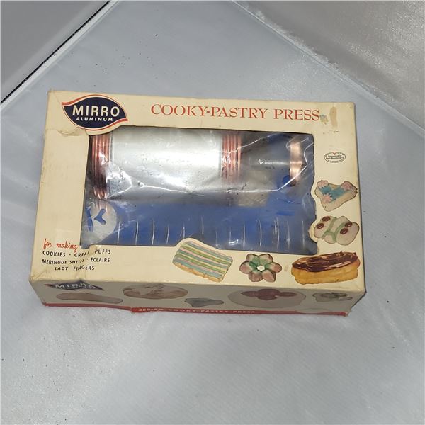 Vintage Cooky Patry Press Set