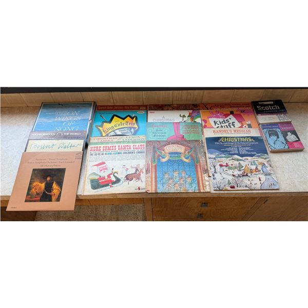 Multiple Vintage Vinyl Records, Christmas, Kids' Stuff, etc