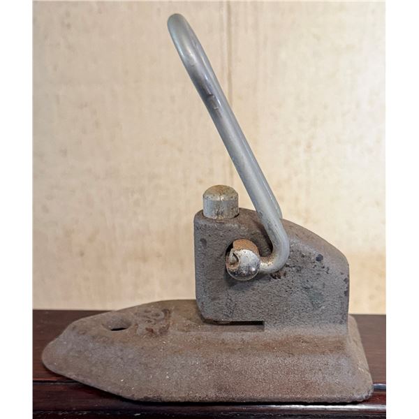 Vintage Wilson Jones Single-Hole Paper Punch 4" x 3.5"H
