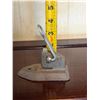 Image 7 : Vintage Wilson Jones Single-Hole Paper Punch 4" x 3.5"H