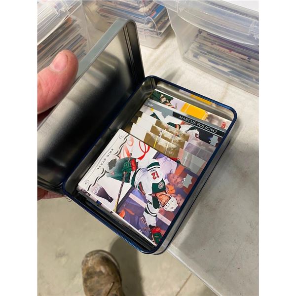BOX OF HOCKEY CARDS