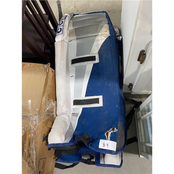 HOCKEY GOALIE PADS