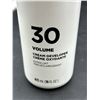 Image 4 : Clairol Pure White 30 Volume Cream Developer