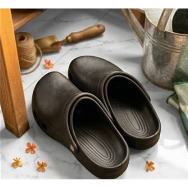 Crocs Black Clogs Size Mens 5 Womens 7