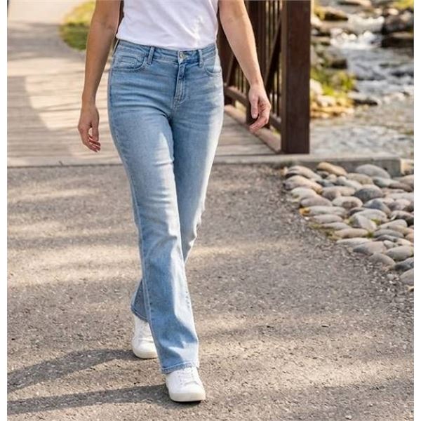 LOFT Bootleg Mid Rise Jeans Size 12