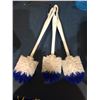 Image 2 : 3 White and Blue Scrub Brushes