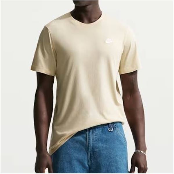 Nike Men’s T-Shirt, Size M