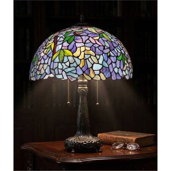 Leaf Pattern Stained Glass Table Lamp