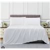 Image 1 : Kirkland Signature 6-piece sheet set in white