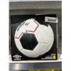 Image 2 : Umbro Size 5 Official Soccer Ball