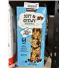 Image 2 : Kirkland Soft & Chewy Granola Bars 64ct