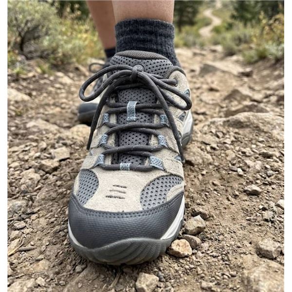 Merrell Women's Hiking Shoes Size 6
