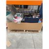 Image 1 : Pallet Lot of Mixed Household Items