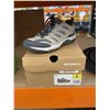 Image 2 : Merrell Women's Beige Hiking Shoes Size 6