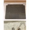 Image 2 : Microsoft Surface Pro Signature Keyboard