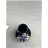 Image 4 : Vintage Moorcroft Pottery Orchid Pattern Vase 4" Tall