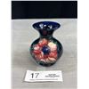 Image 1 : Vintage 1940's Moorcroft Anemone Vase 4" Tall