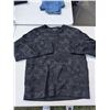 Image 1 : Valentino Camouflage Star Print Sweatshirt Size XL