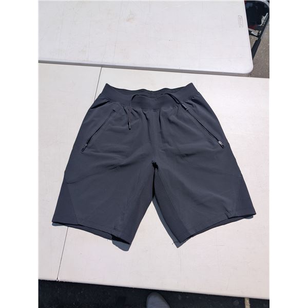Lululemon Shorts Size M Black with Zippered Pockets