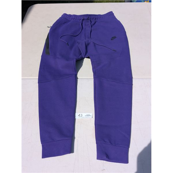 Nike Sportswear Tech Fleece Joggers Purple Size M