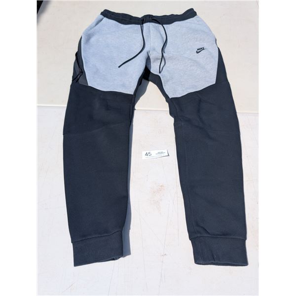 Nike Sportswear Tech Fleece Joggers Black Gray Heather Size M